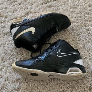 Women’s Nike Air Visi Pro 2 Sneakers